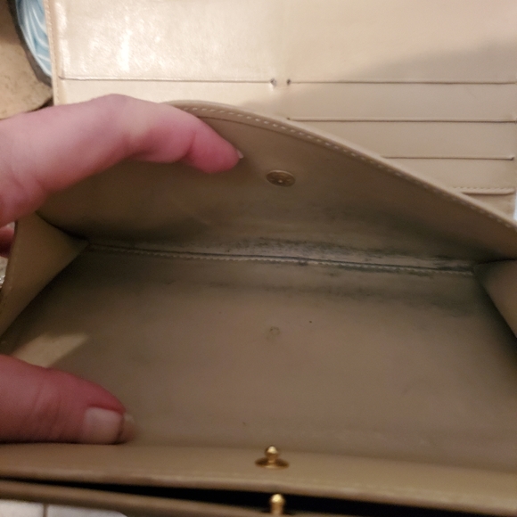 Louis Vuitton Porte Tresor Tan Noisette Monogram Vernis International Wallet - Picture 15 of 16